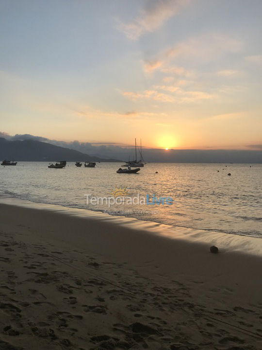 Casa para aluguel de temporada em Ilhabela (Praia da Armação)