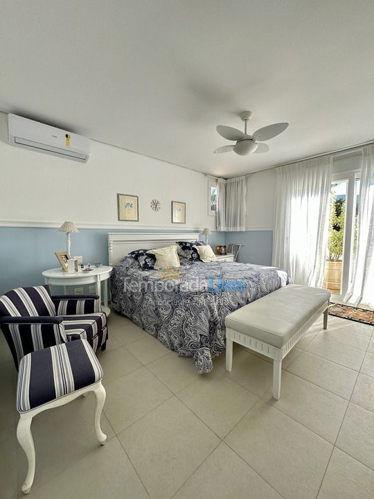 House for vacation rental in São Sebastião (Praia da Baleia)