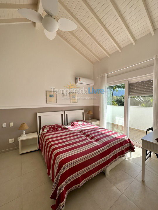 House for vacation rental in São Sebastião (Praia da Baleia)