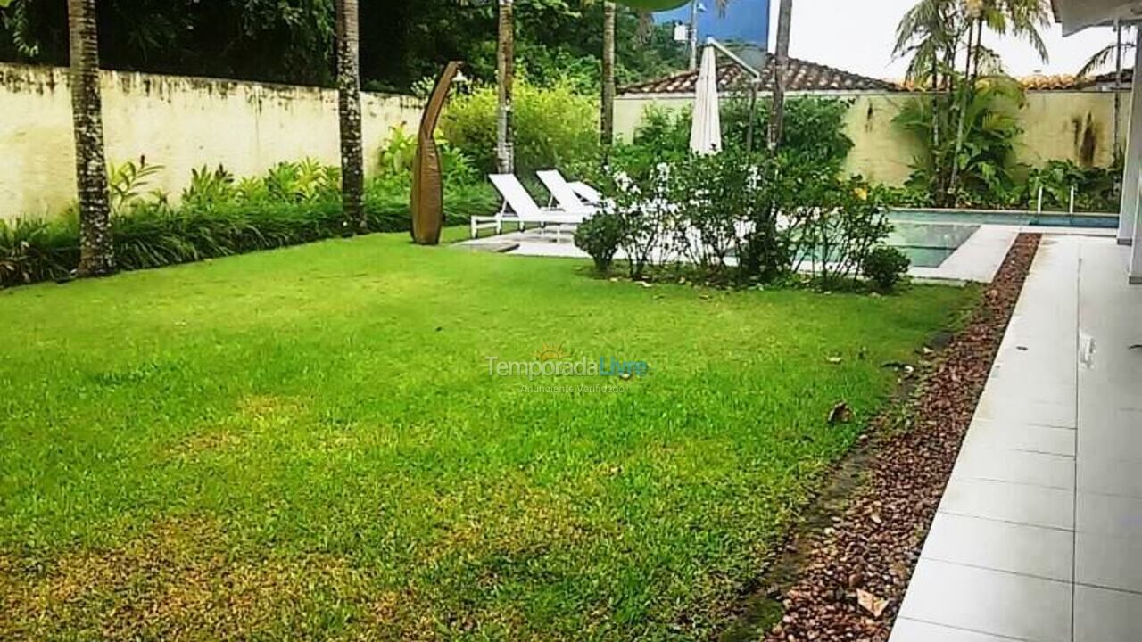 Casa para aluguel de temporada em São Sebastião (Praia da Baleia)