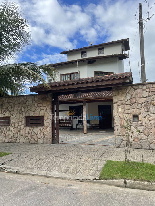 Casa para aluguel de temporada em Caraguatatuba (Cidade Jardim)