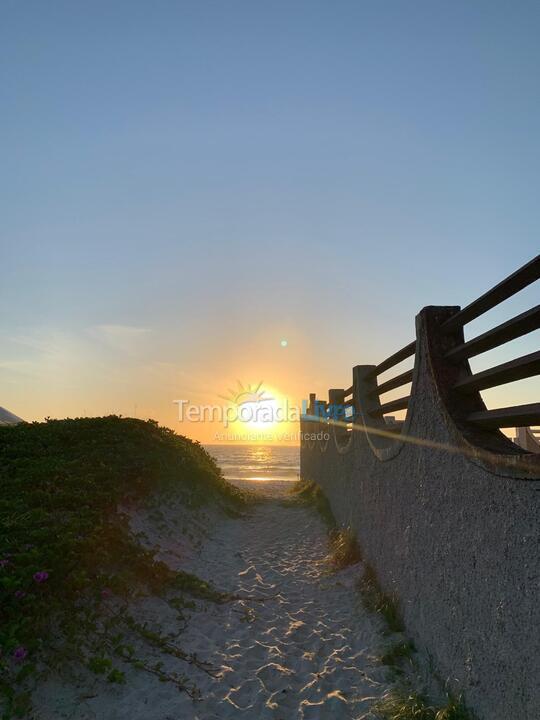 Casa para alquiler de vacaciones em Cabo Frio (Praia das Dunas)