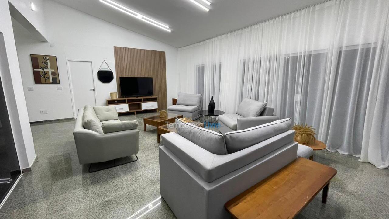 Casa para alquiler de vacaciones em Bertioga (Condominio Morada da Praia)