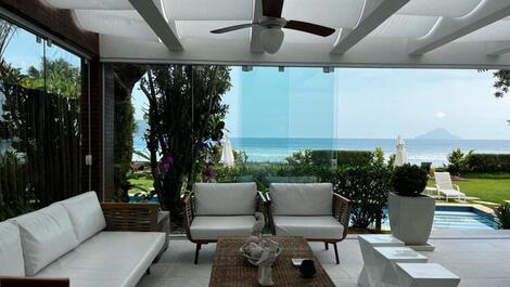 House facing the sea in a condominium in Juquehy - New Year's Eve and sales