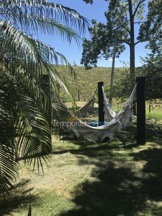 Casa para aluguel de temporada em São José dos Campos (Serra)