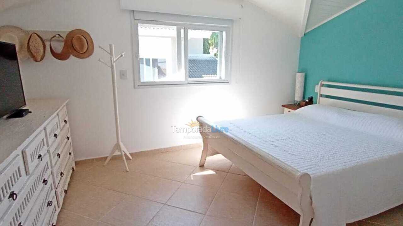 Casa para alquiler de vacaciones em São Sebastião (Praia da Baleia)