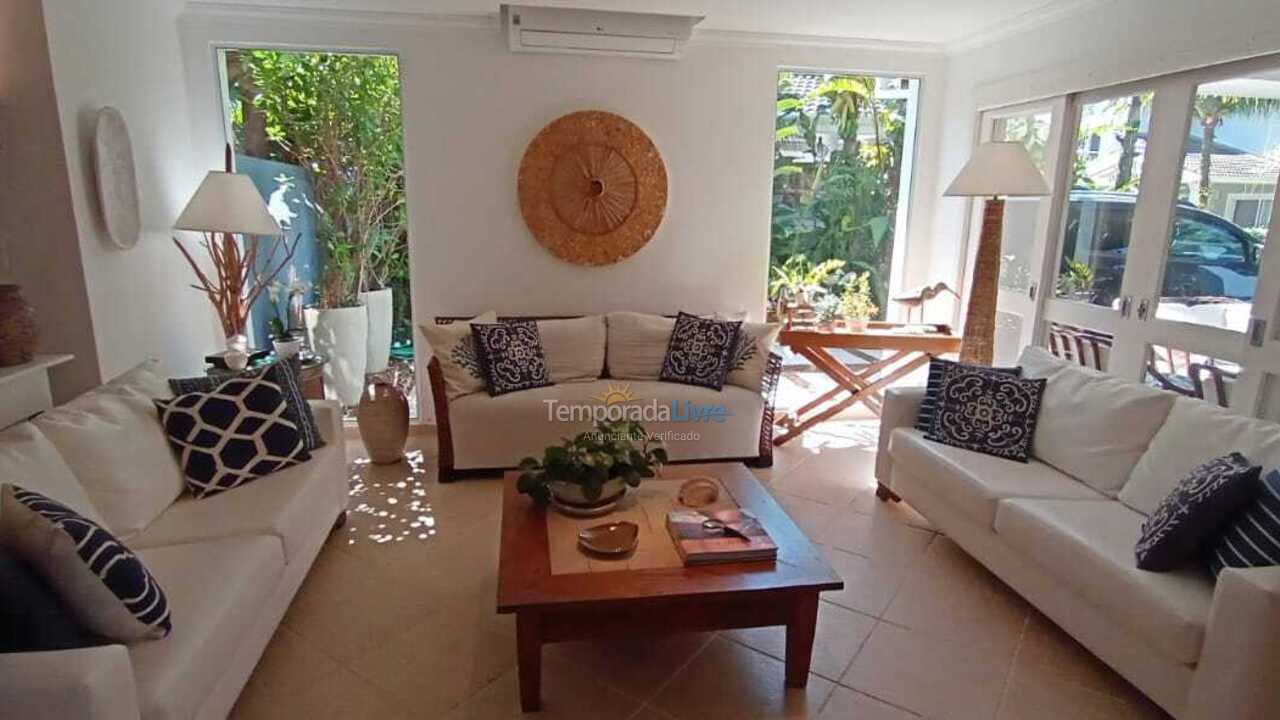 House for vacation rental in São Sebastião (Praia da Baleia)