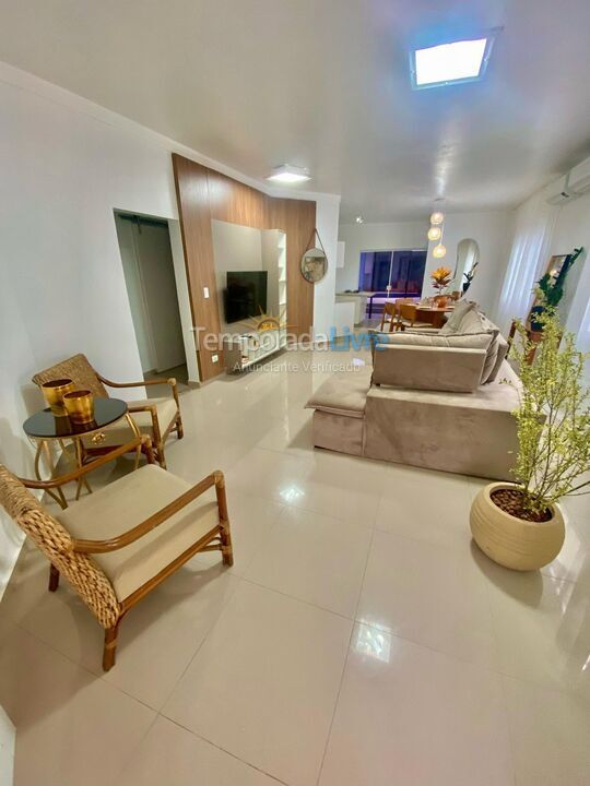 Casa para alquiler de vacaciones em Bertioga (Condominio Morada da Praia)