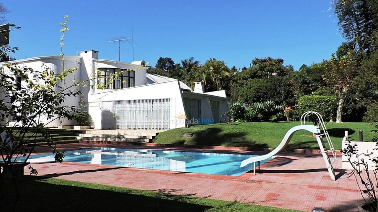 Casa para aluguel de temporada em Carapicuíba (Jardim Colonial)