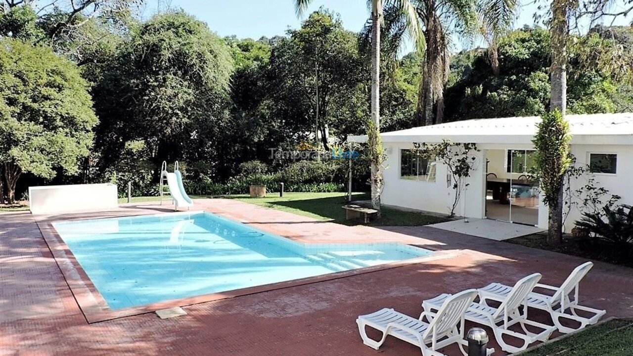 Casa para aluguel de temporada em Carapicuíba (Jardim Colonial)