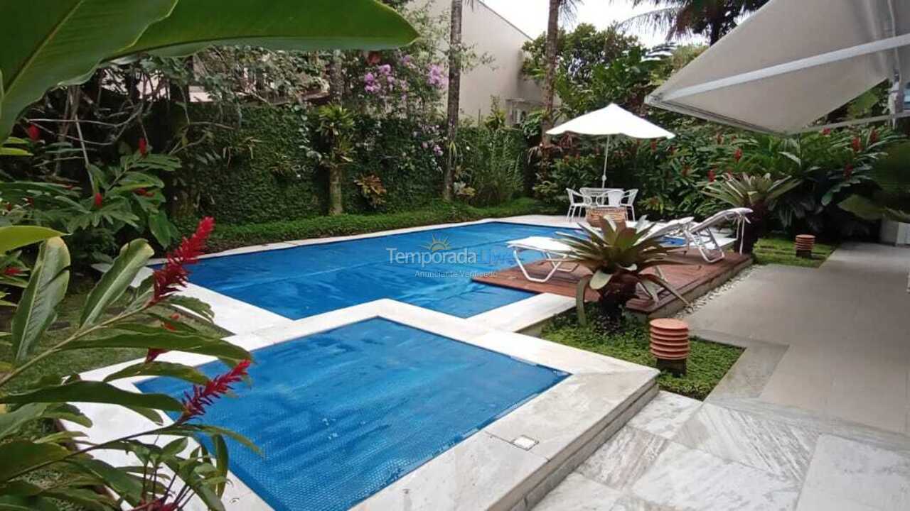 House for vacation rental in São Sebastião (Praia da Baleia)