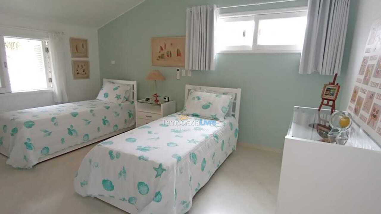 House for vacation rental in São Sebastião (Praia da Baleia)