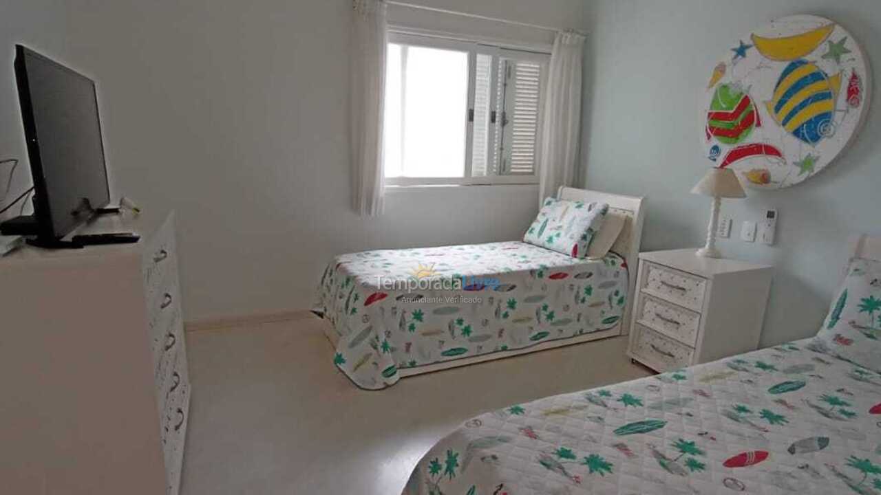 House for vacation rental in São Sebastião (Praia da Baleia)