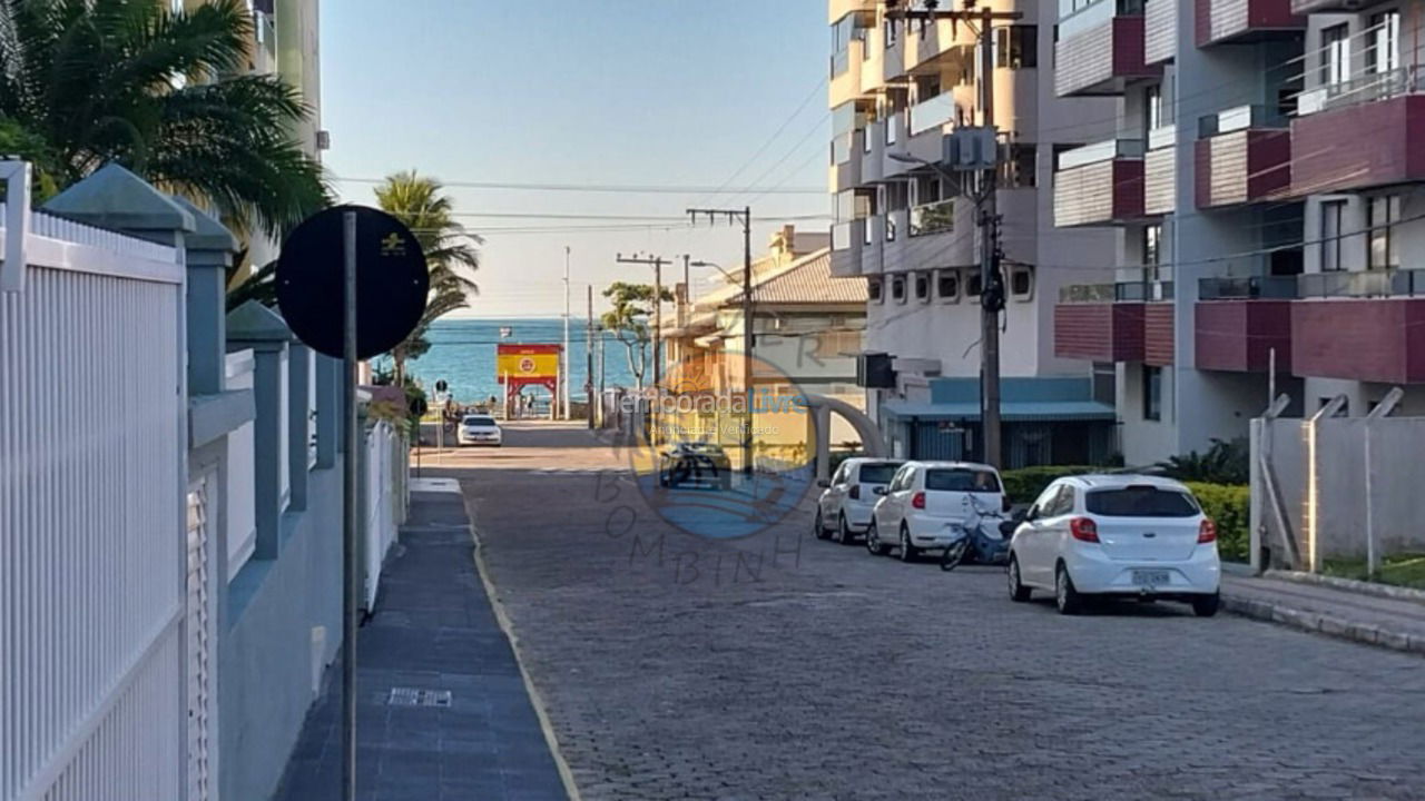 Apartment for vacation rental in Bombinhas (Praia de Bombas)