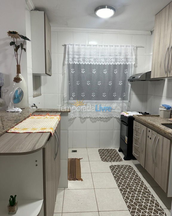 Apartamento para aluguel de temporada em Ubatuba (Praia Enseada)