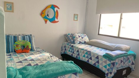 Apartamento quadra mar para 6 pessoas