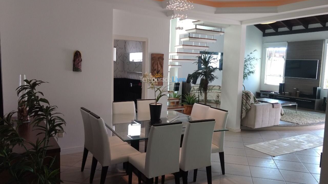 House for vacation rental in Bombinhas (Canto Grande)