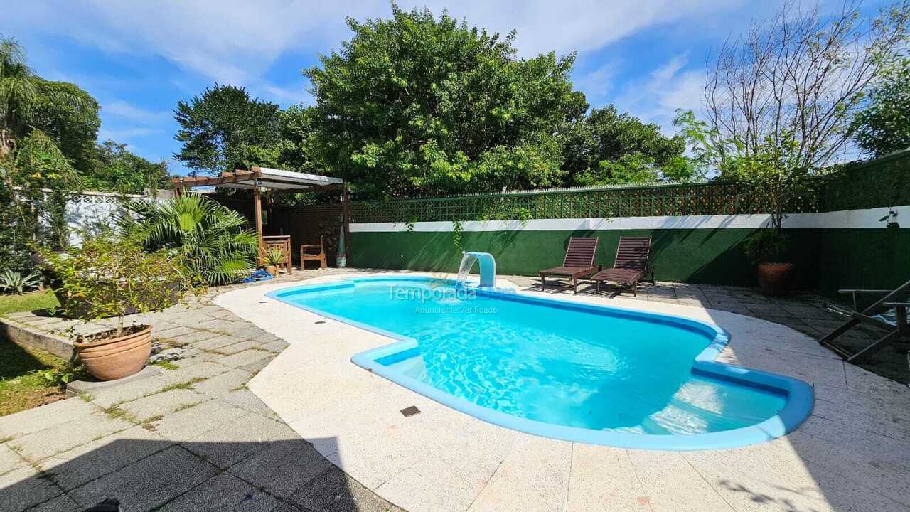 Casa para alquiler de vacaciones em Bombinhas (Mariscal)