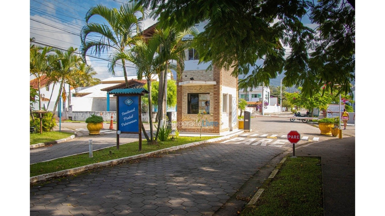 Casa para aluguel de temporada em Caraguatatuba (Massaguaçu)