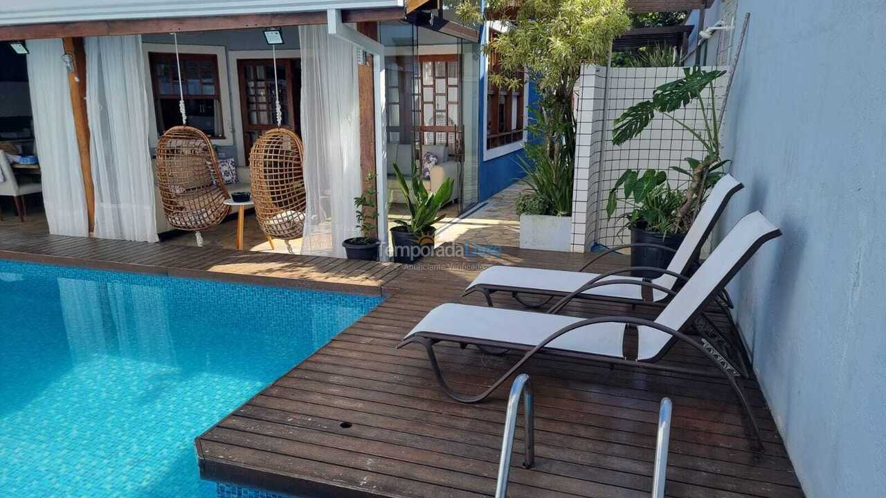 Casa para alquiler de vacaciones em Ubatuba (Pereque Mirim)