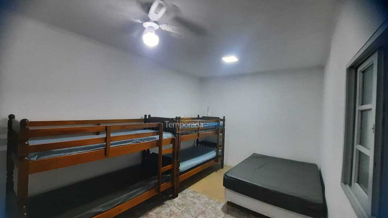 House for vacation rental in Praia Grande (Balneário Maracanã)