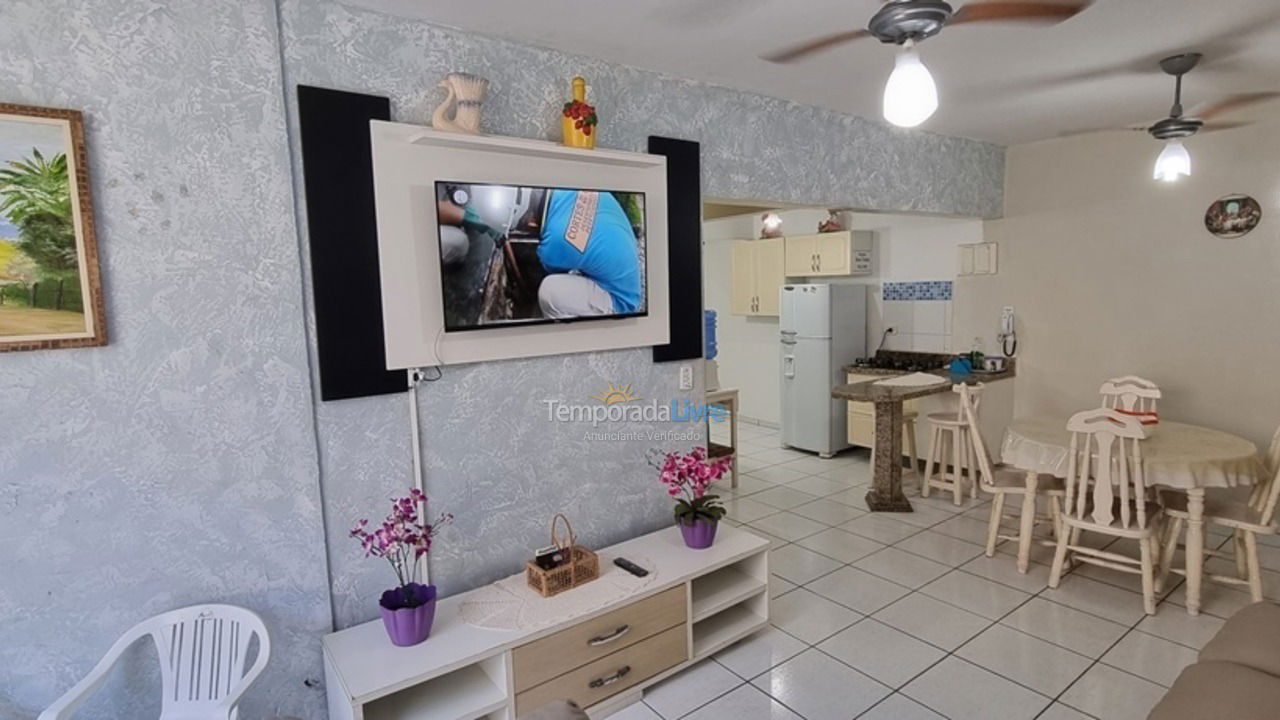 Apartment for vacation rental in Guarujá (Enseada)