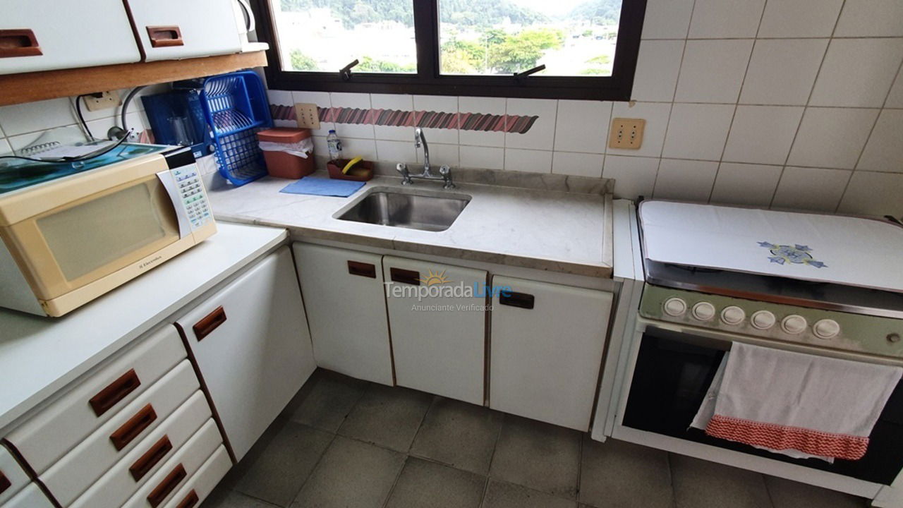 Apartamento para aluguel de temporada em Guarujá (Pitangueiras)