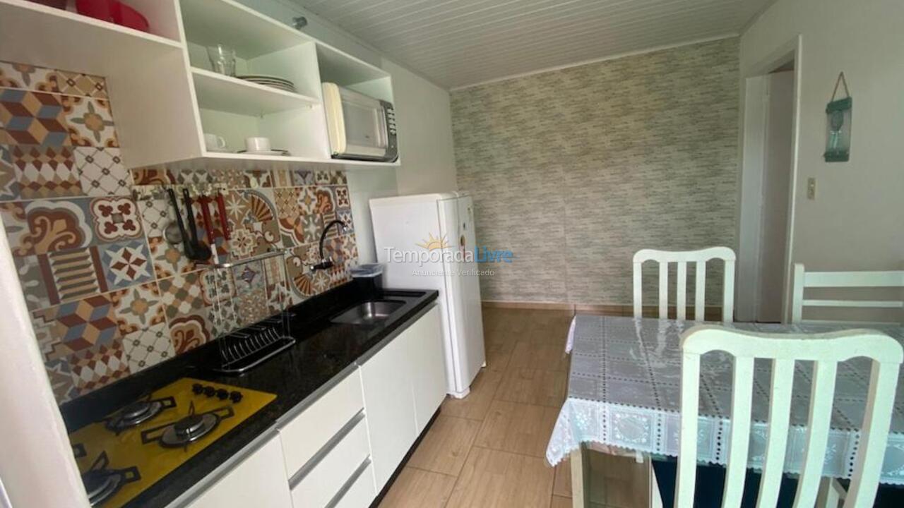 Apartamento para alquiler de vacaciones em Bombinhas (Praia de Quatro Ilhas)