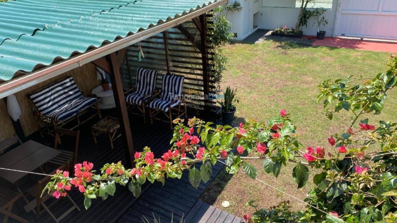 Apartamento para alquiler de vacaciones em Bombinhas (Praia de Quatro Ilhas)