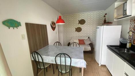 Apartamento con balcón y barbacoa en Vila do Siri en Bombinhas