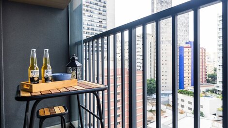 Estudio con aire acondicionado, balcón y gimnasio en Bela Vista
