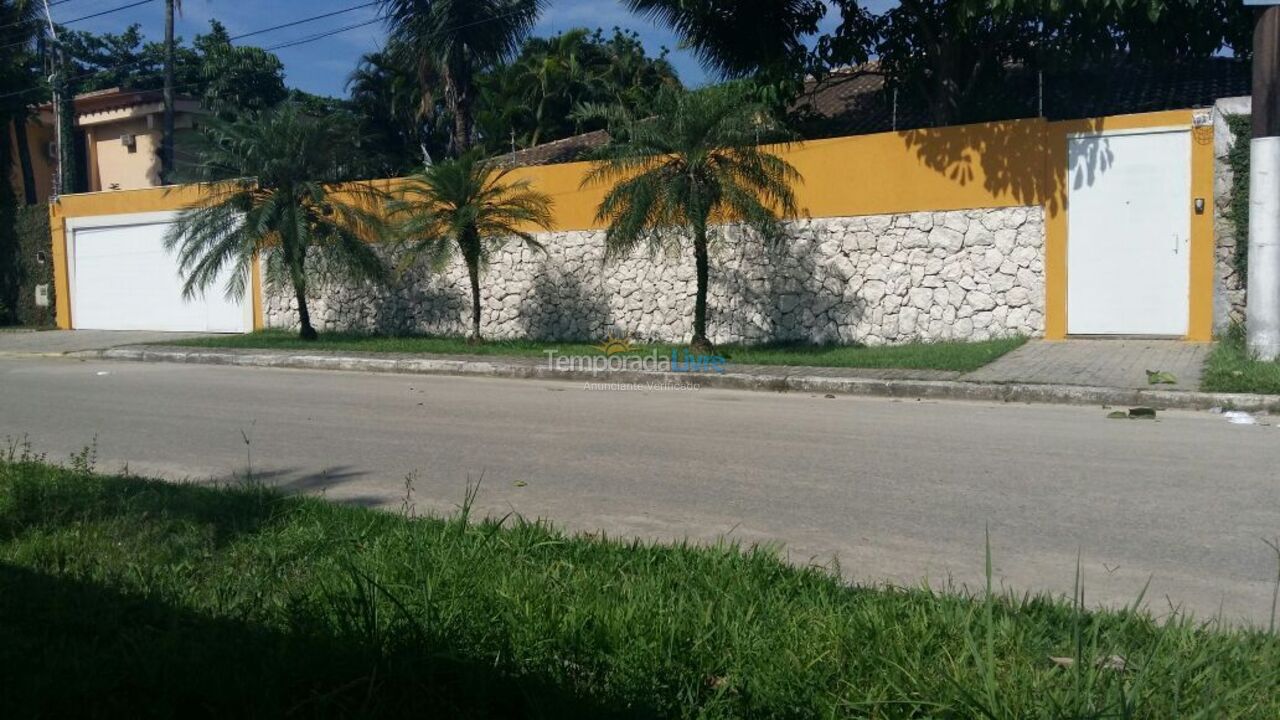 Casa para aluguel de temporada em Guarujá (Enseada)