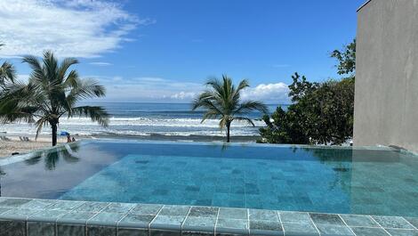 House in condominium on Camburi beach - New Year's Eve