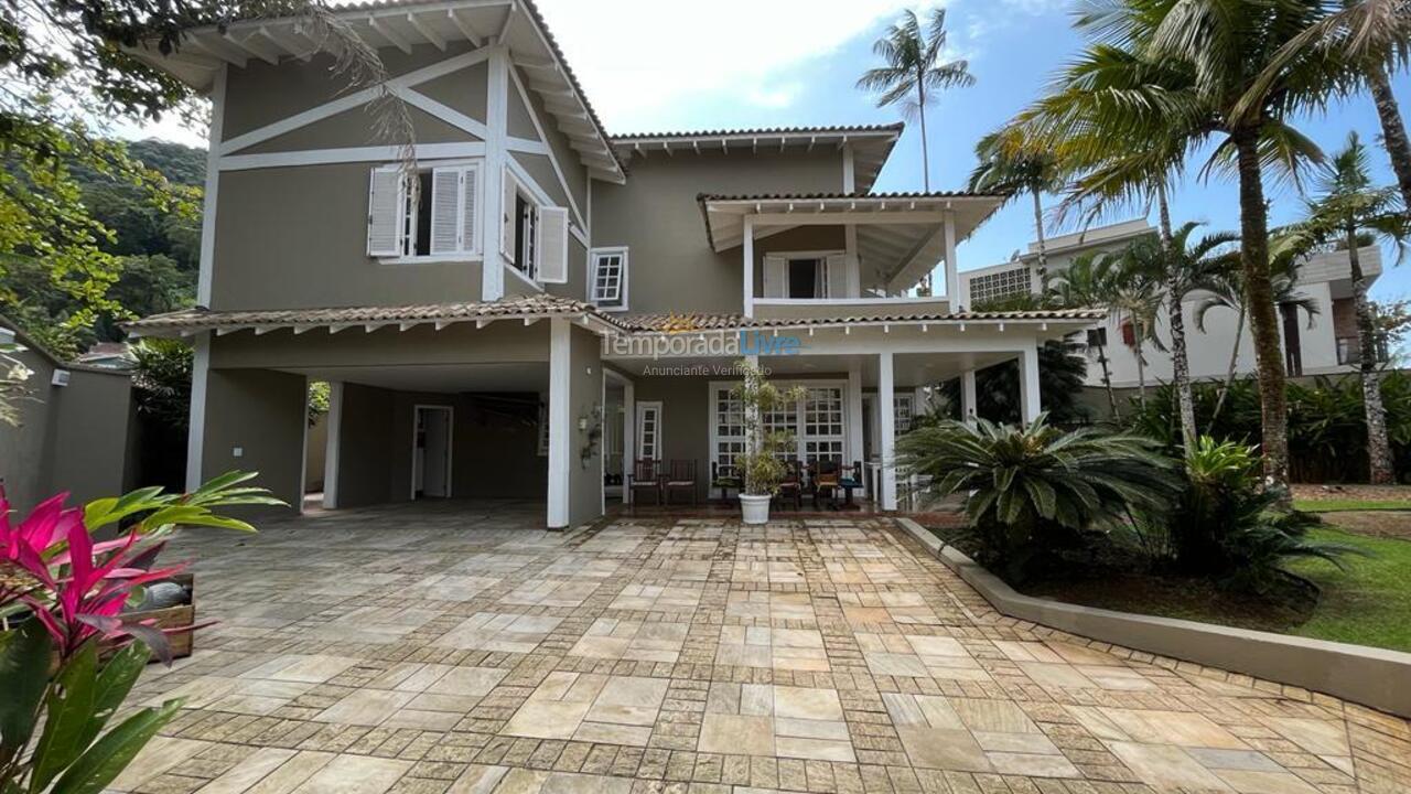 Casa para alquiler de vacaciones em São Sebastião (Juquehy)