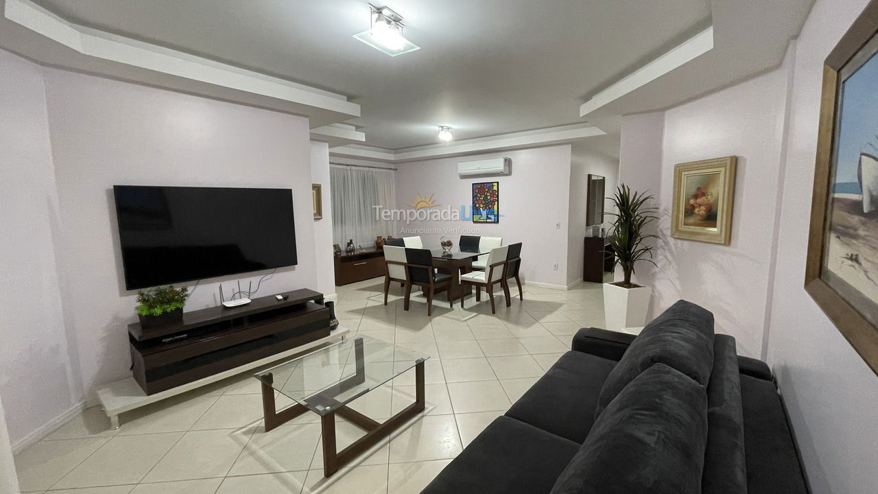 Apartment for vacation rental in Itapema (Meia Praia)