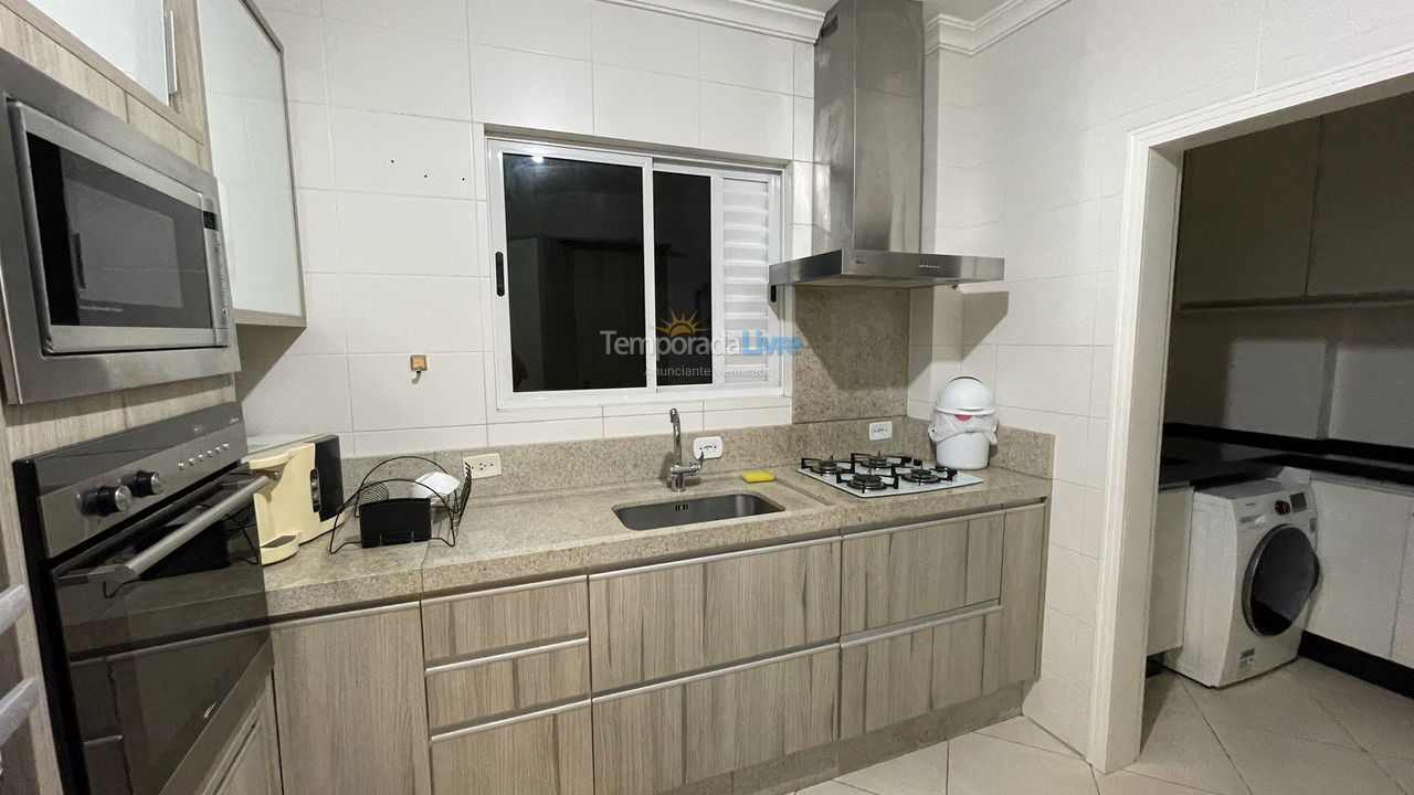 Apartamento para alquiler de vacaciones em Itapema (Meia Praia)