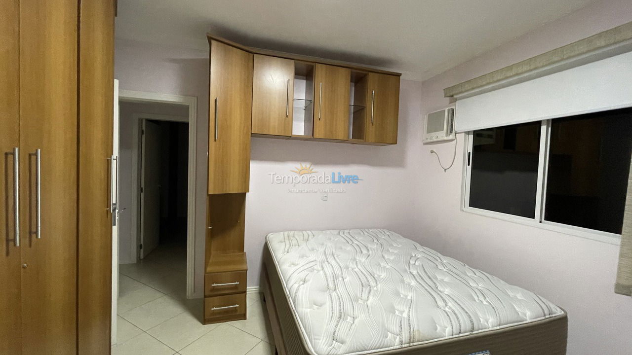 Apartamento para aluguel de temporada em Itapema (Meia Praia)