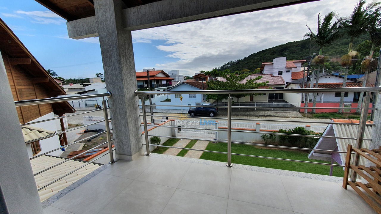 Casa para alquiler de vacaciones em Bombinhas (Praia de Zimbros)