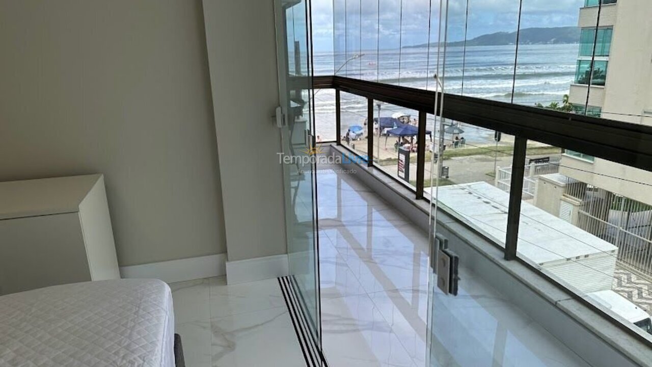 Apartamento para aluguel de temporada em Itapema (Meia Praia)