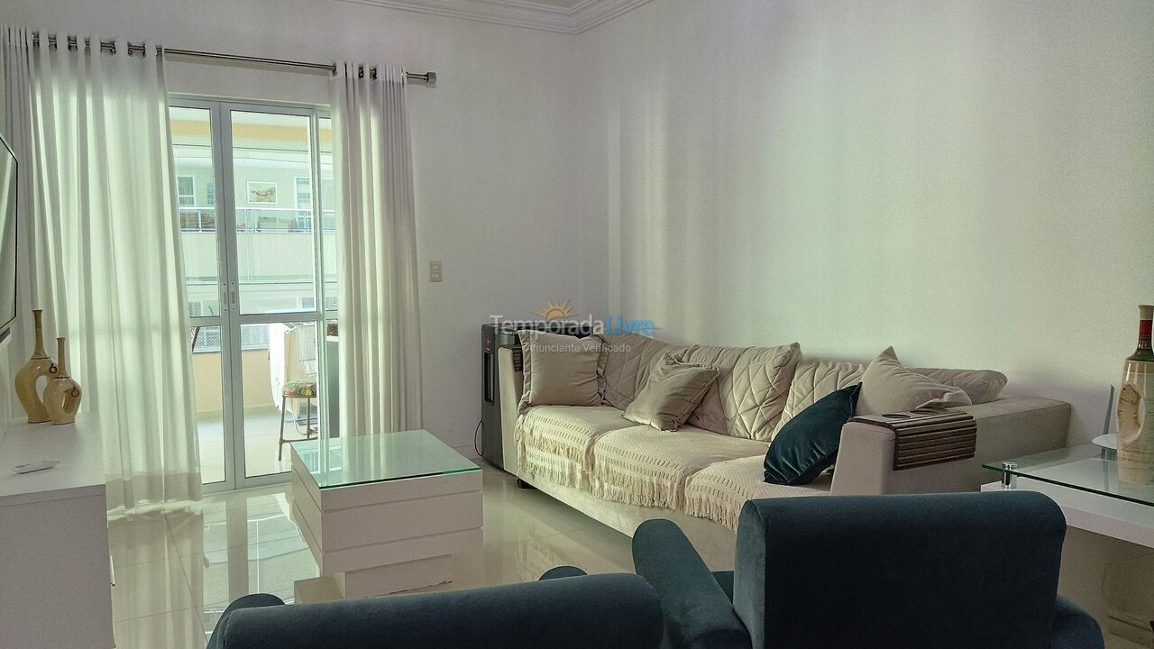 Apartamento para aluguel de temporada em Itapema (Meia Praia)