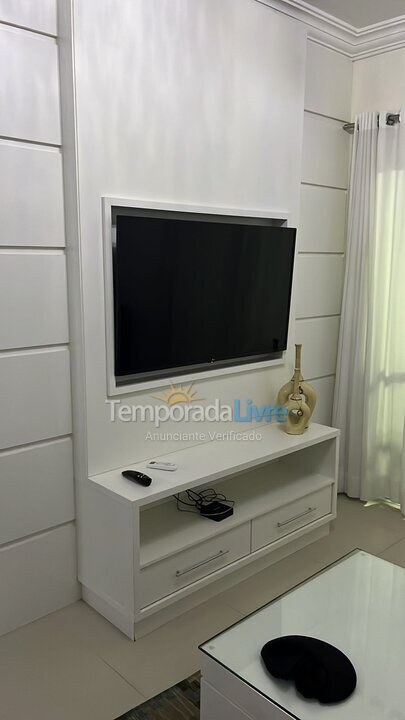 Apartamento para aluguel de temporada em Itapema (Meia Praia)