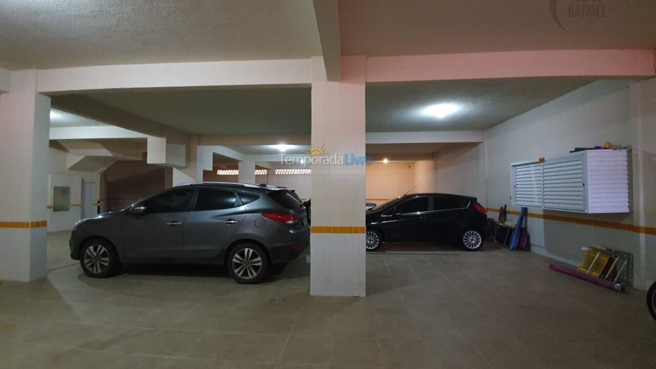 Apartamento para aluguel de temporada em Itapema (Meia Praia)