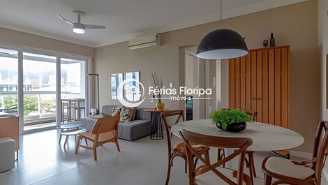 Stunning sea view from this beautiful apartment at Island Resort