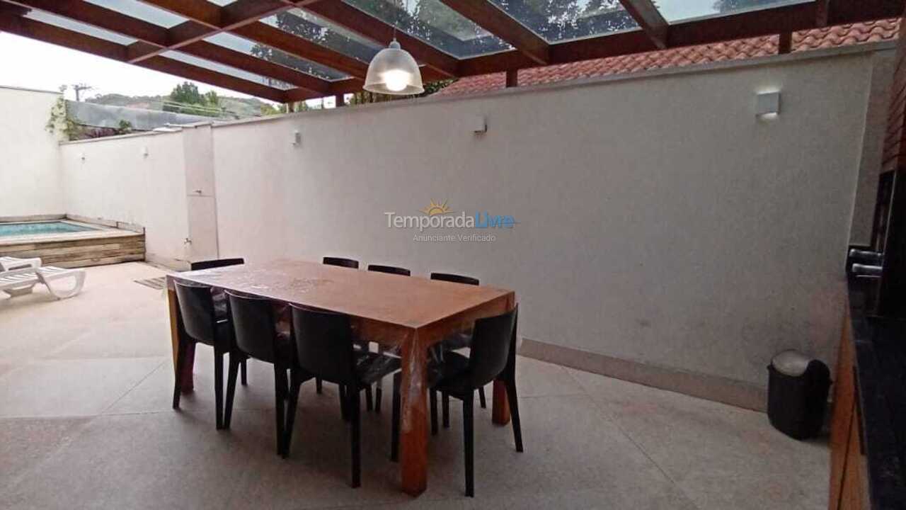 Casa para alquiler de vacaciones em São Sebastião (Juquehy)