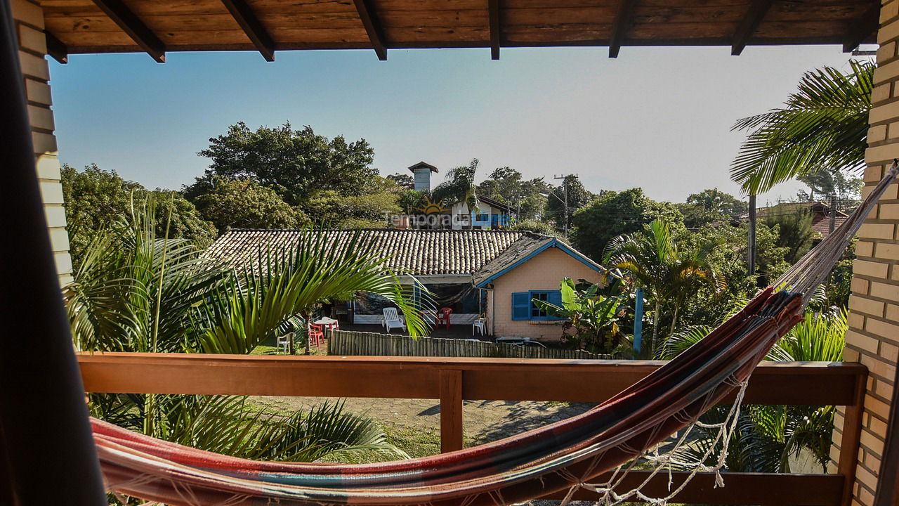 Casa para aluguel de temporada em Garopaba (Praia da Ferrugem)