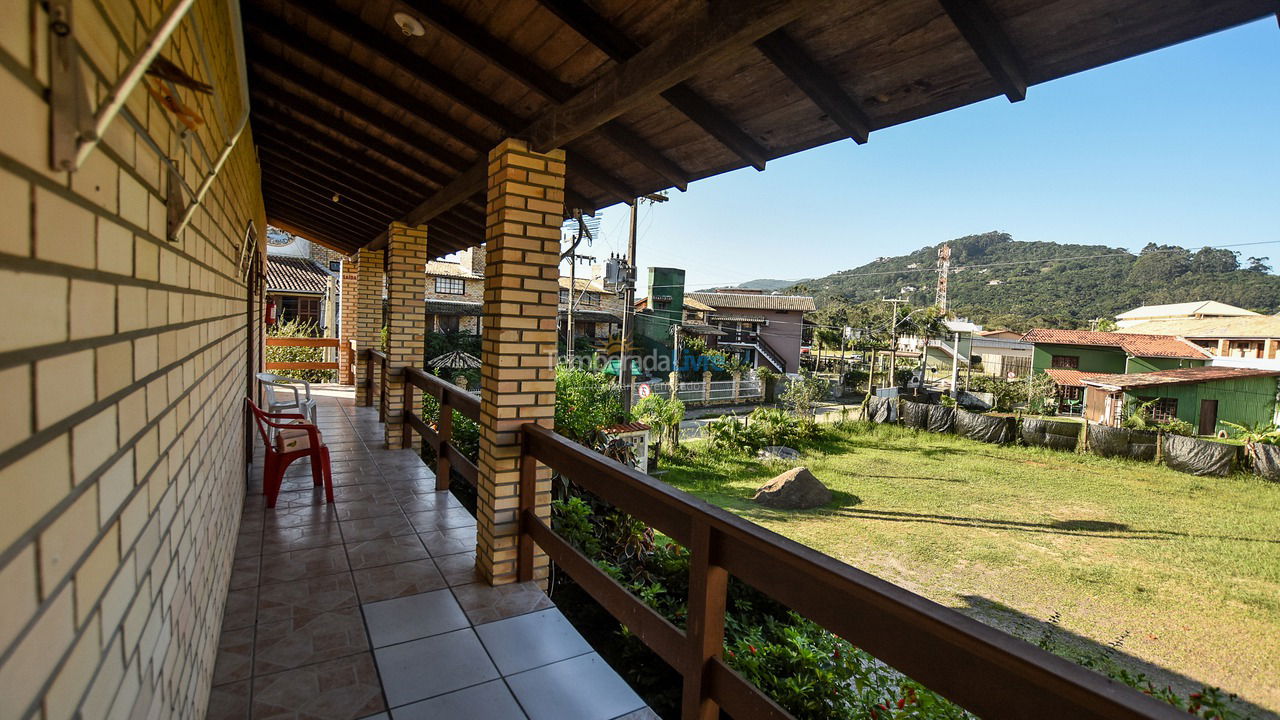 House for vacation rental in Garopaba (Praia da Ferrugem)