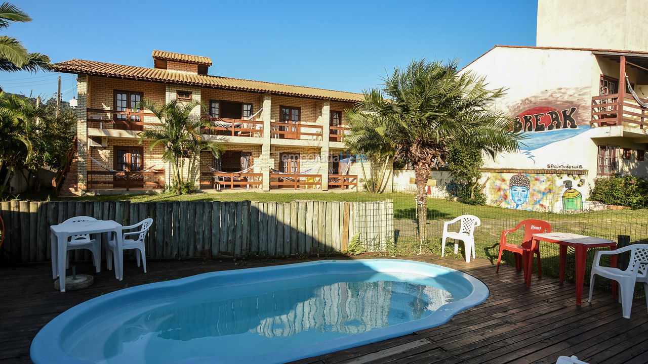 Casa para aluguel de temporada em Garopaba (Praia da Ferrugem)