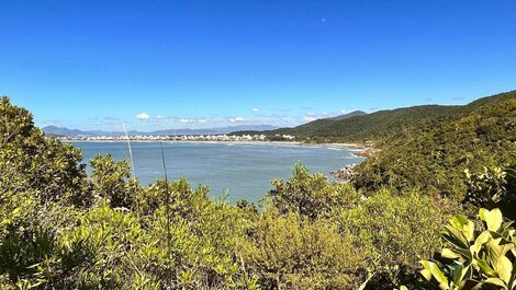 Lindo Sobrado na praia de Mariscal Rubi