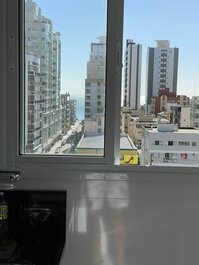 Cómodo apartamento con 3 suites.