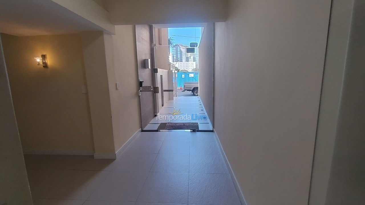 Apartamento para aluguel de temporada em Itapema (Meia Praia)